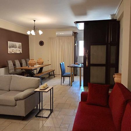 Comfortable Apartment In Kiato Exterior foto