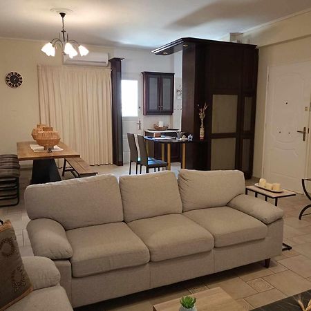 Comfortable Apartment In Kiato Exterior foto